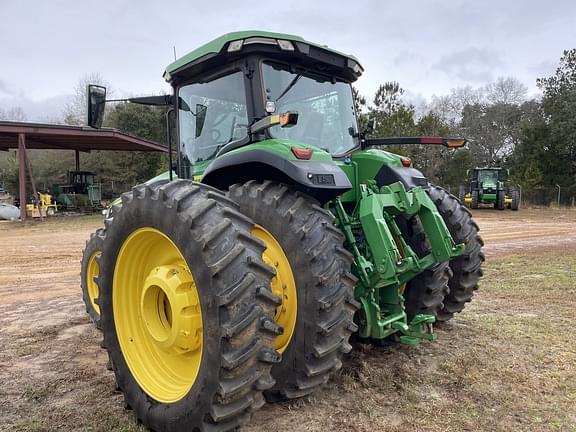 Image of John Deere 8R 250 equipment image 2