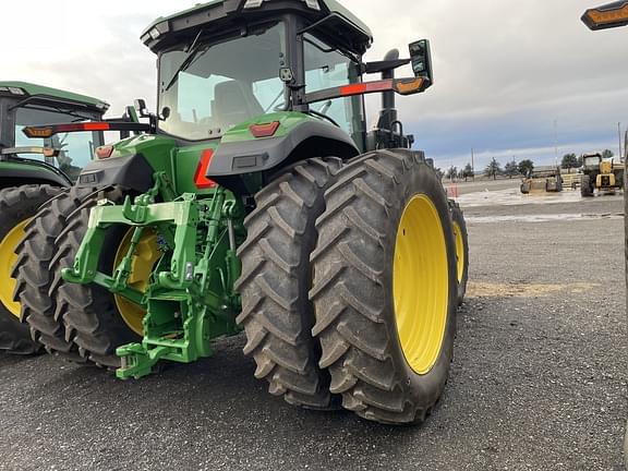 Image of John Deere 8R 250 equipment image 4