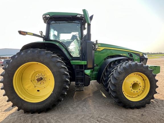 Image of John Deere 8R 250 equipment image 1