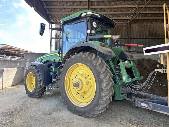 Image of John Deere 8R 250 equipment image 1