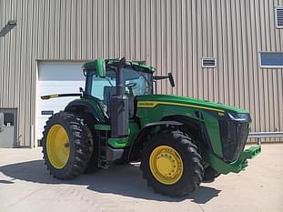 2023 John Deere 8R 250 Equipment Image0