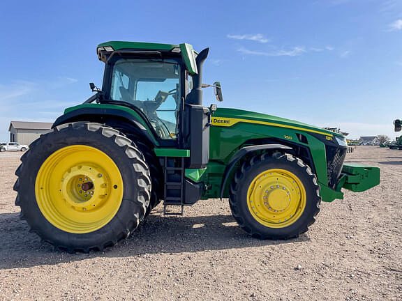 Image of John Deere 8R 250 equipment image 3