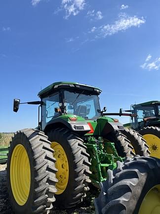 Image of John Deere 8R 250 equipment image 2