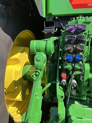 Image of John Deere 8R 250 equipment image 4