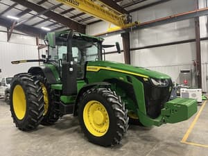 2023 John Deere 8R 250 Image