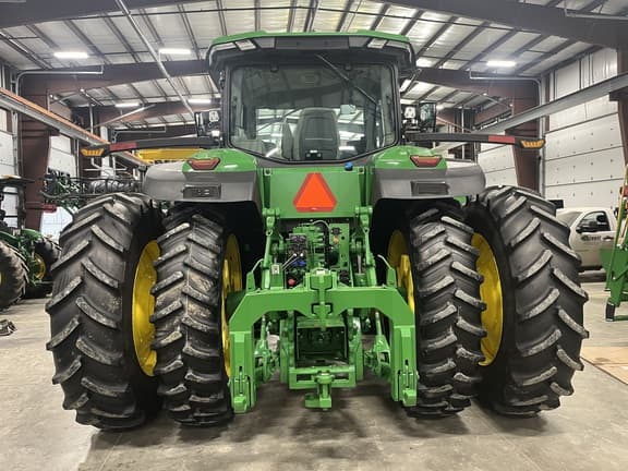 Image of John Deere 8R 250 equipment image 2