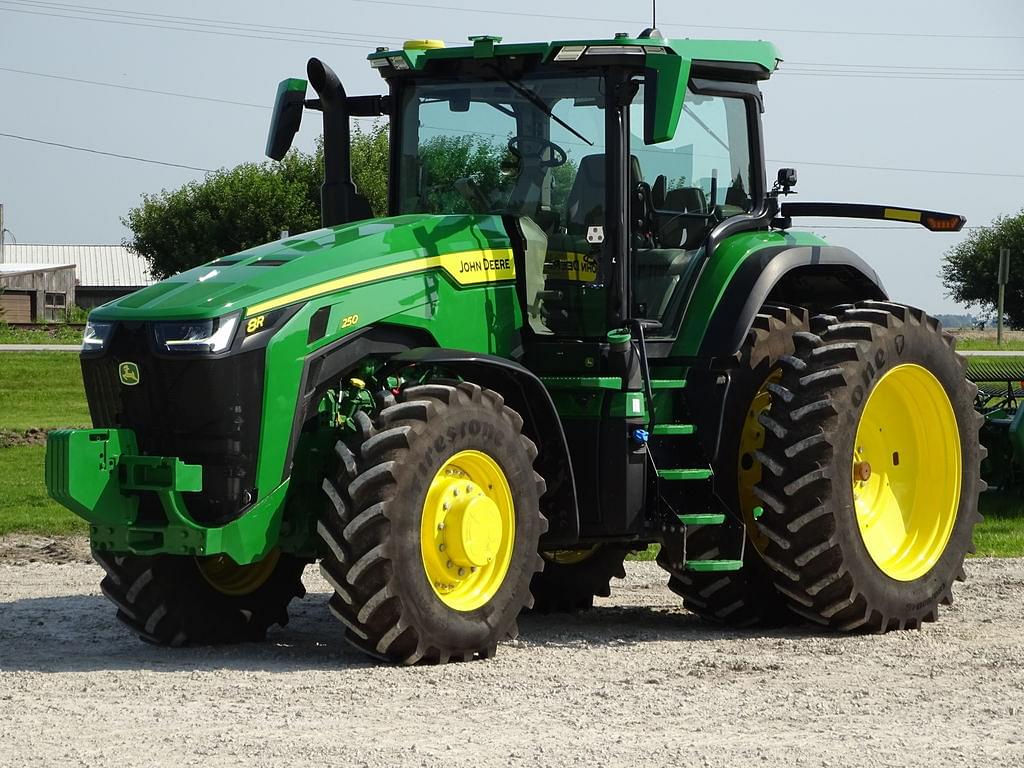 Image of John Deere 8R 250 Primary image