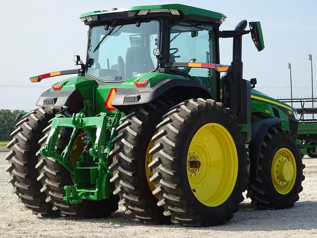 Image of John Deere 8R 250 equipment image 1