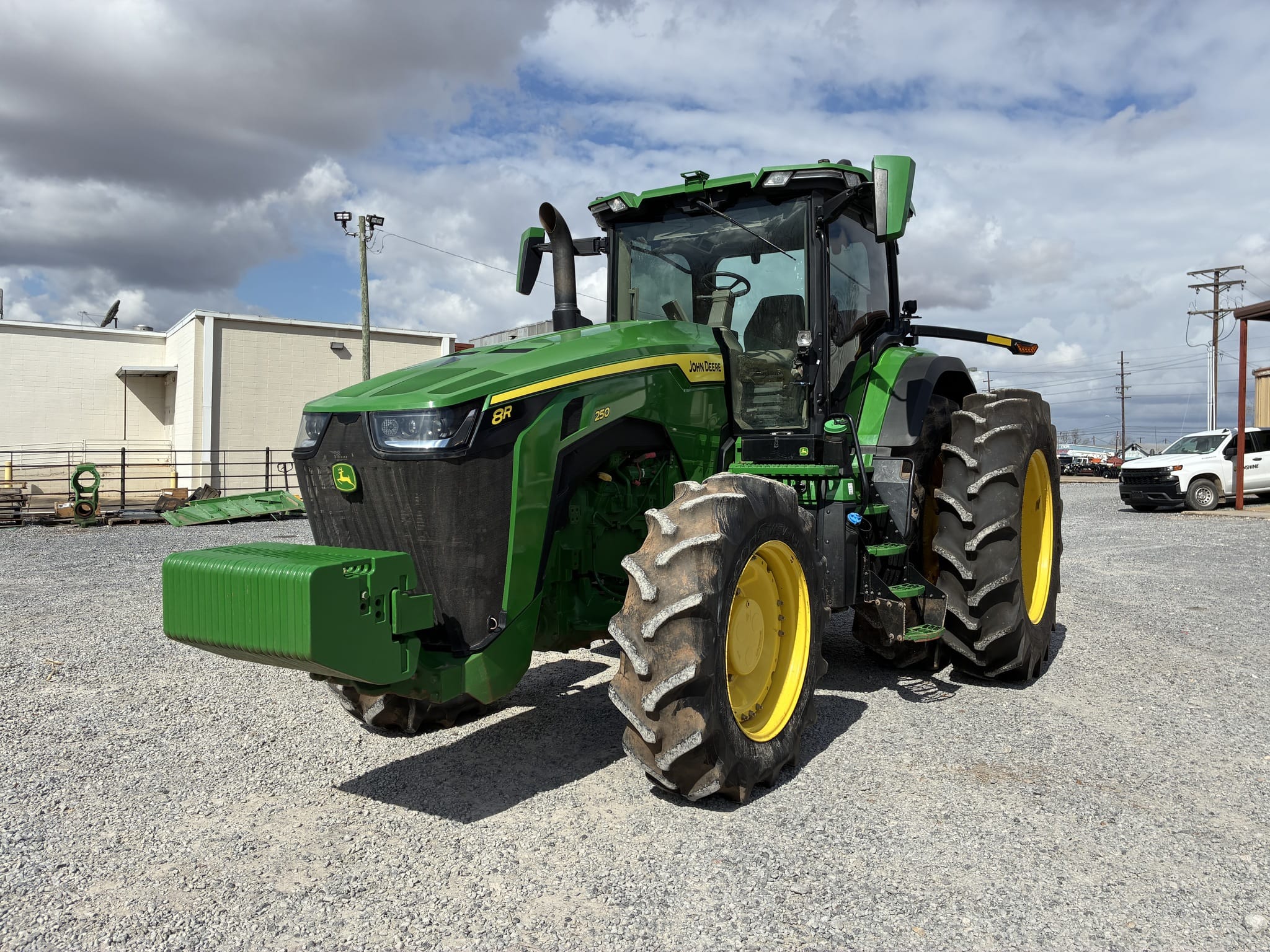 2023 John Deere 8R 250 Equipment Image0