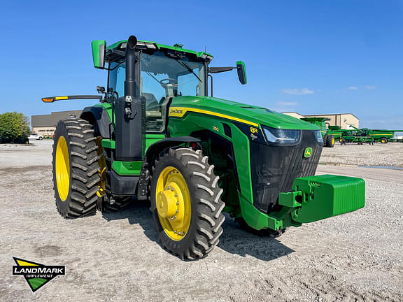 Image of John Deere 8R 250 equipment image 2