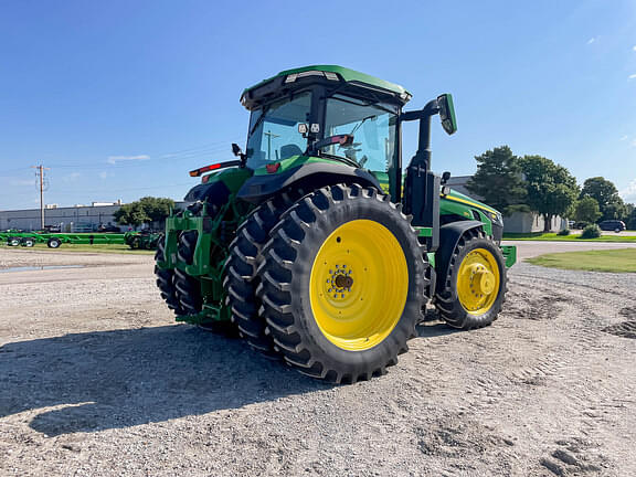 Image of John Deere 8R 250 equipment image 4