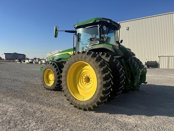 Image of John Deere 8R 250 equipment image 2