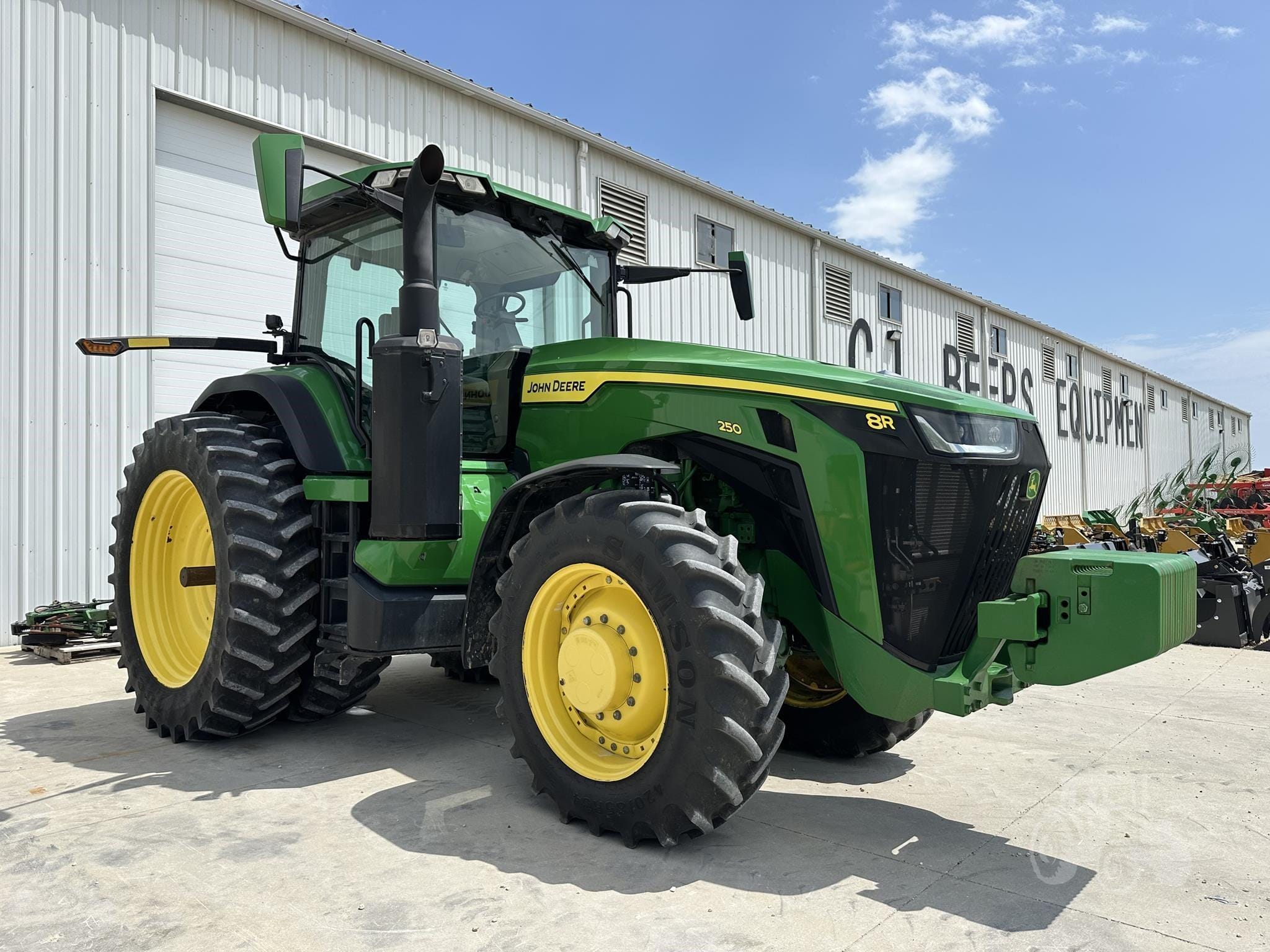 2023 John Deere 8R 250 Equipment Image0
