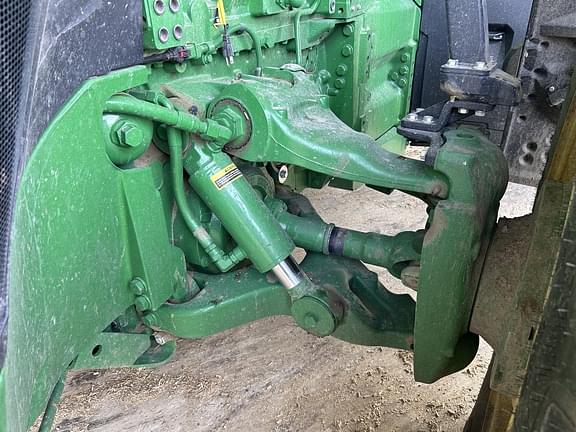 Image of John Deere 8R 250 equipment image 3