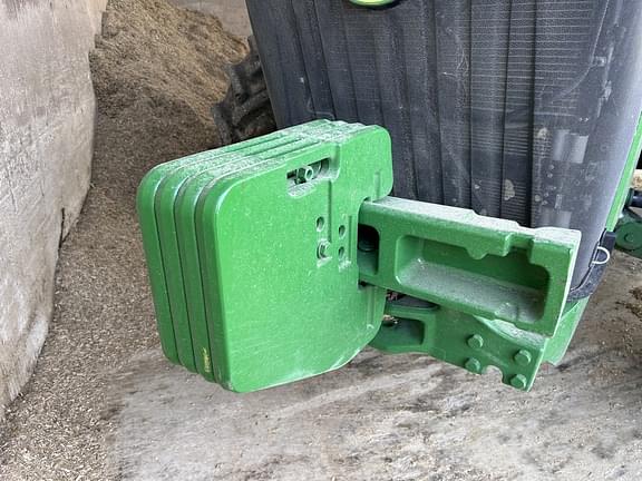 Image of John Deere 8R 250 equipment image 2