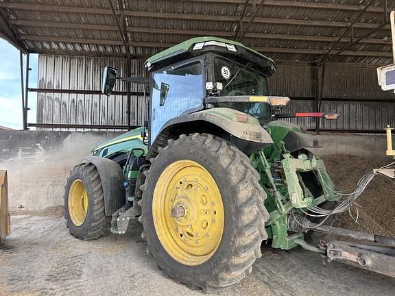 Image of John Deere 8R 250 equipment image 1