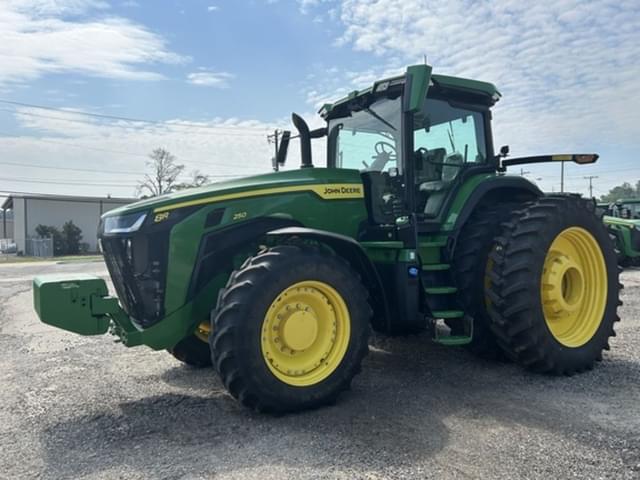 Image of John Deere 8R 250 equipment image 1