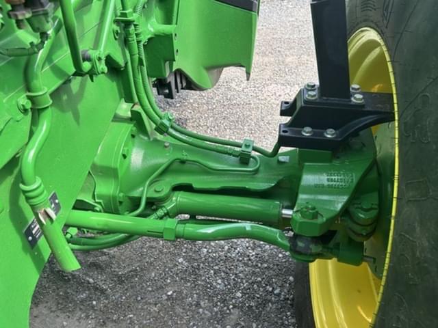 Image of John Deere 8R 250 equipment image 2
