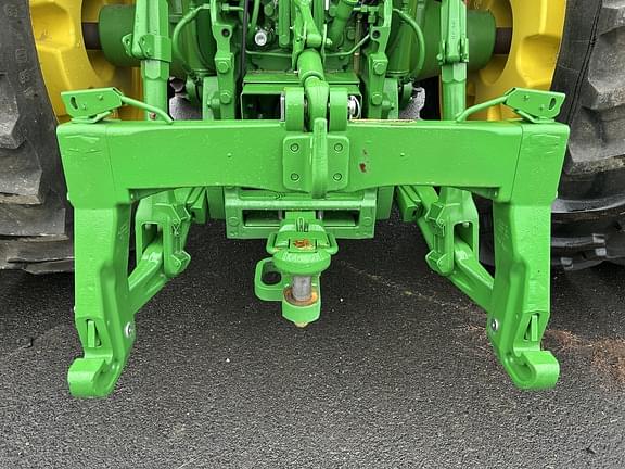 Image of John Deere 8R 250 equipment image 3