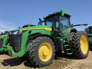 2023 John Deere 8R 250 Image