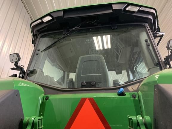 Image of John Deere 8R 250 equipment image 3