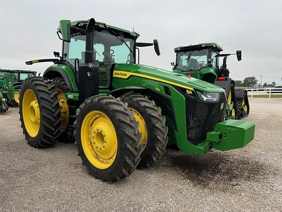 Image of John Deere 8R 250 equipment image 1