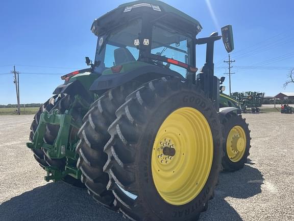 Image of John Deere 8R 250 equipment image 4