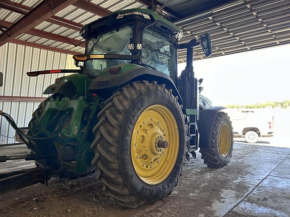 Image of John Deere 8R 250 equipment image 2