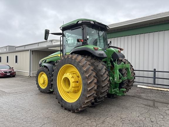 Image of John Deere 8R 250 equipment image 2