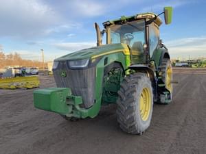 2023 John Deere 8R 250 Image