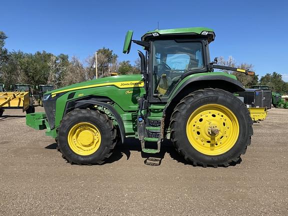 Image of John Deere 8R 250 equipment image 4