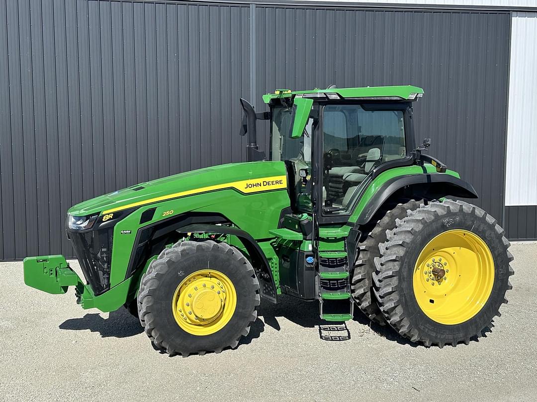 Image of John Deere 8R 250 Primary image