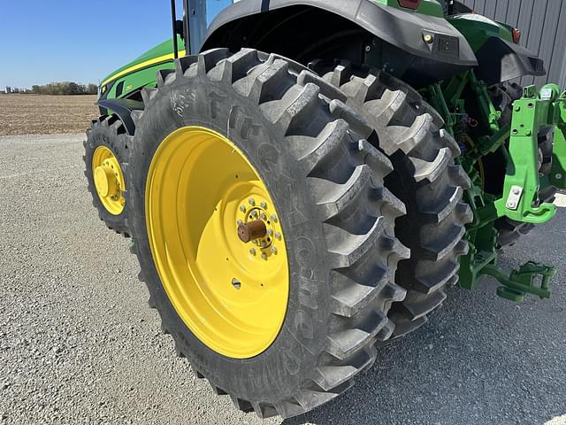 Image of John Deere 8R 250 equipment image 4