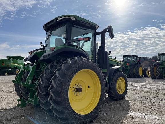 Image of John Deere 8R 250 equipment image 2