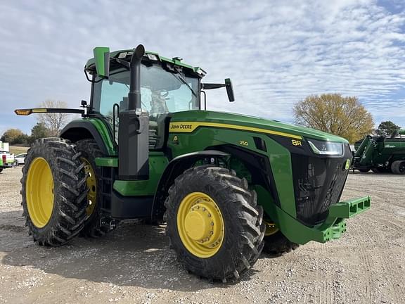 Image of John Deere 8R 250 equipment image 1