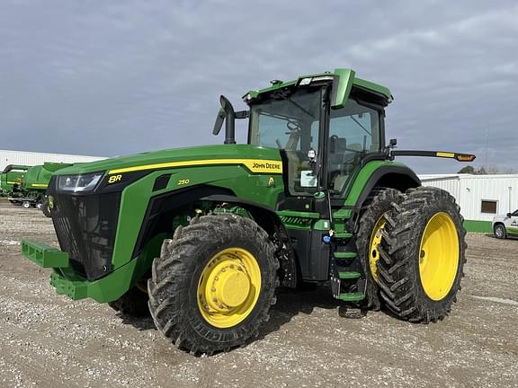 Image of John Deere 8R 250 Primary image