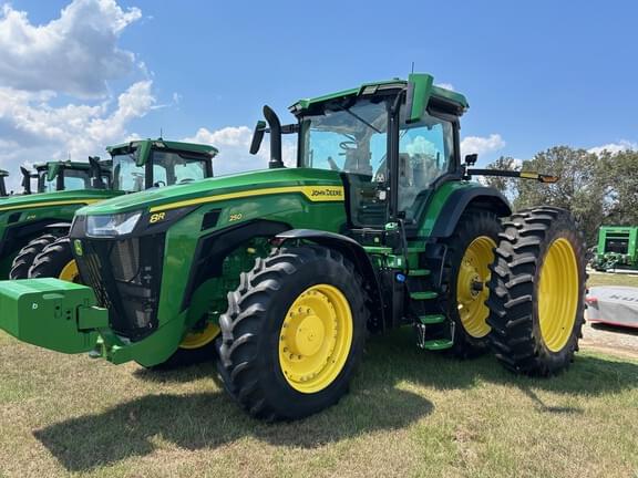 Image of John Deere 8R 250 equipment image 1