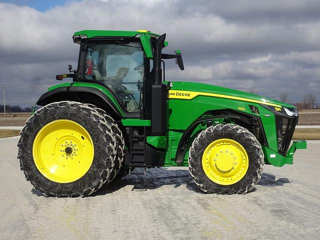 Image of John Deere 8R 250 equipment image 2