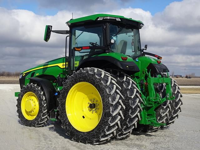 Image of John Deere 8R 250 equipment image 3