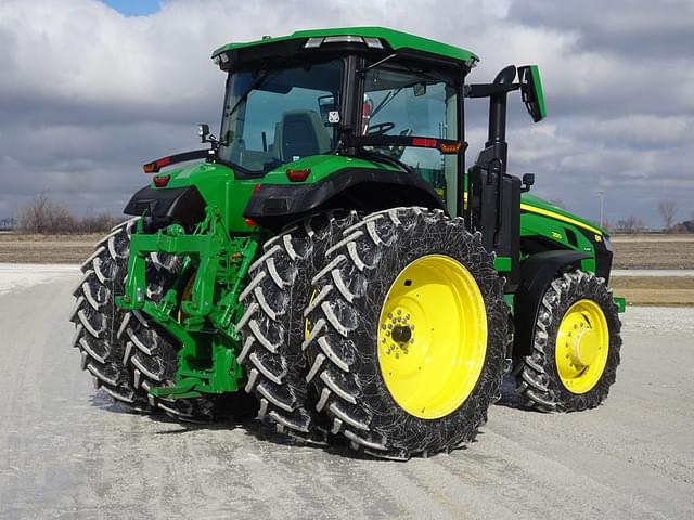 Image of John Deere 8R 250 equipment image 4