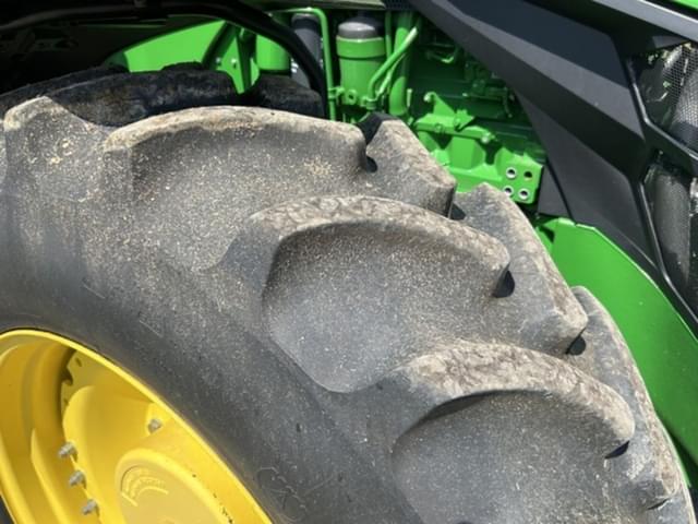 Image of John Deere 8R 250 equipment image 3