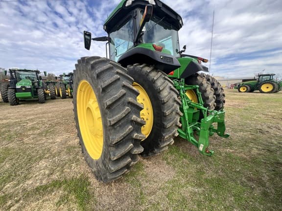 Image of John Deere 8R 250 equipment image 2