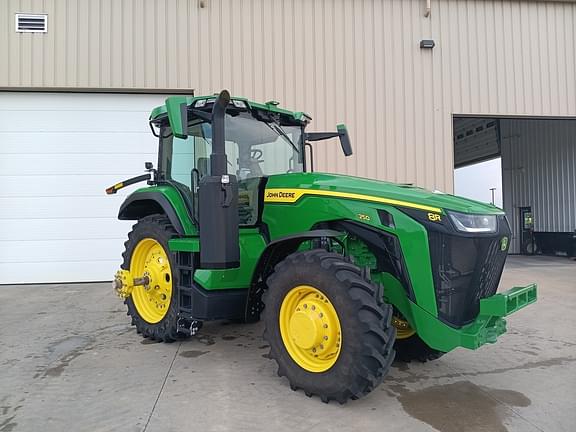 Image of John Deere 8R 250 Primary image