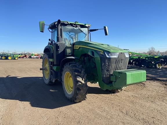 Image of John Deere 8R 250 equipment image 1