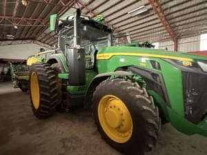 2023 John Deere 8R 250 Image