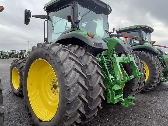 Image of John Deere 8R 250 equipment image 2