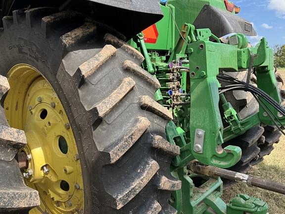 Image of John Deere 8R 250 equipment image 3