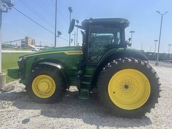 Image of John Deere 8R 250 equipment image 4