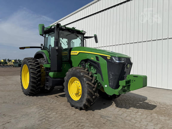 2023 John Deere 8R 250 Equipment Image0
