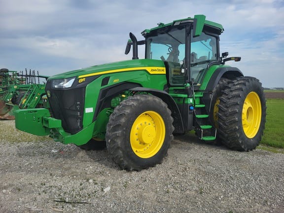 2023 John Deere 8R 250 Equipment Image0